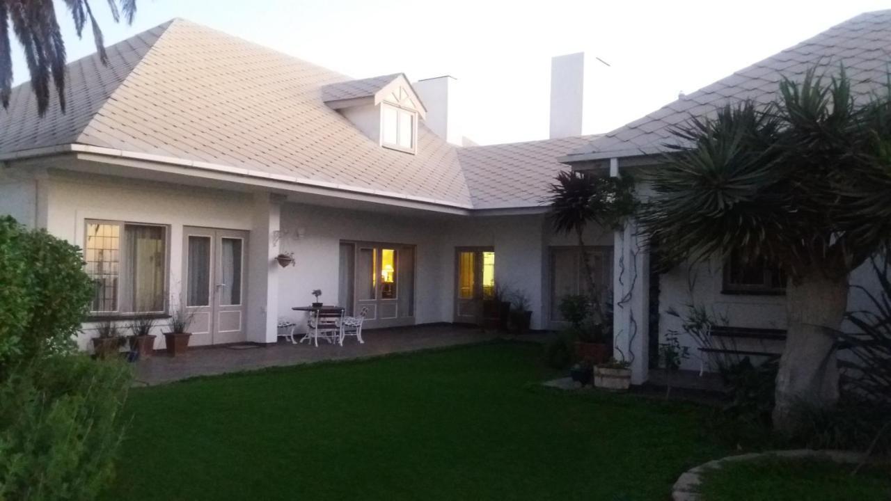 Haus Schaaf B&B Волфіш-Бей Екстер'єр фото